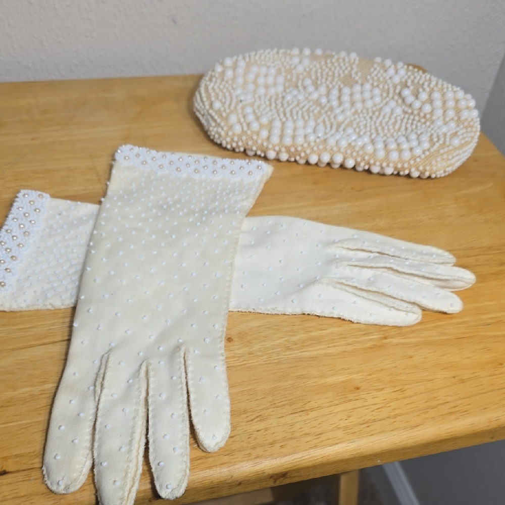 Vintage Elegant Cream Beaded Gloves and Clutch Set